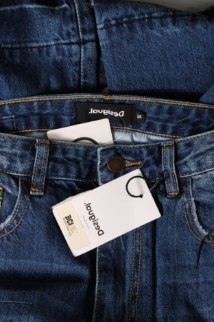 Dámske džínsy  Desigual, Veľkosť S, Farba Modrá, Cena  53,20 €