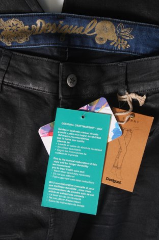 Dámske džínsy  Desigual, Veľkosť L, Farba Čierna, Cena  47,88 €