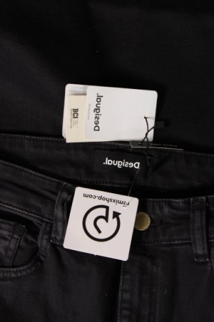 Dámske džínsy  Desigual, Veľkosť M, Farba Čierna, Cena  47,88 €