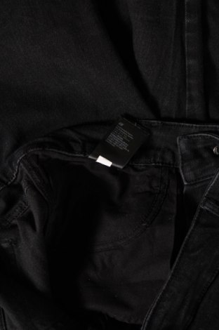 Дамски дънки H&M, Размер M, Цвят Черен, Цена 5,80 лв.