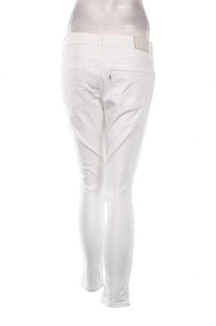 Γυναικείο Τζίν Levi's, Μέγεθος M, Χρώμα Λευκό, Τιμή 29,27 €