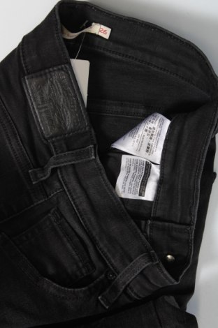 Damen Jeans Levi's, Größe S, Farbe Grau, Preis 29,75 €