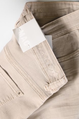 Damen Jeans Mac, Größe L, Farbe Braun, Preis 27,48 €