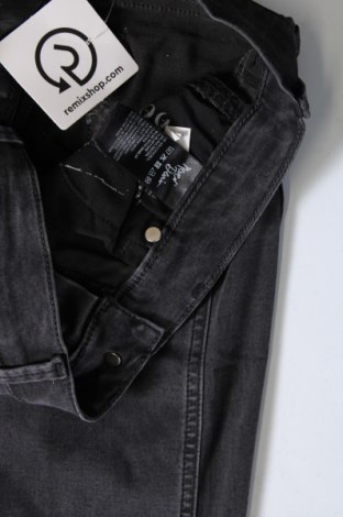 Damen Jeans Never Denim, Größe S, Farbe Grau, Preis 4,28 €