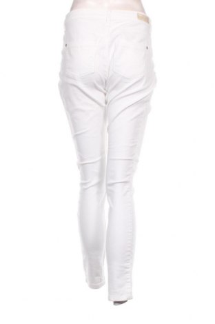 Γυναικείο Τζίν ONLY, Μέγεθος L, Χρώμα Λευκό, Τιμή 4,84 €