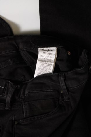 Dámske džínsy  Pepe Jeans, Veľkosť M, Farba Čierna, Cena  22,17 €