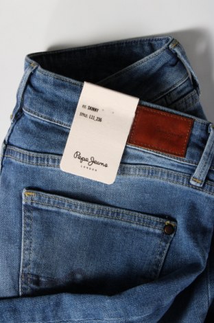 Blugi de femei Pepe Jeans, Mărime M, Culoare Albastru, Preț 220,66 Lei