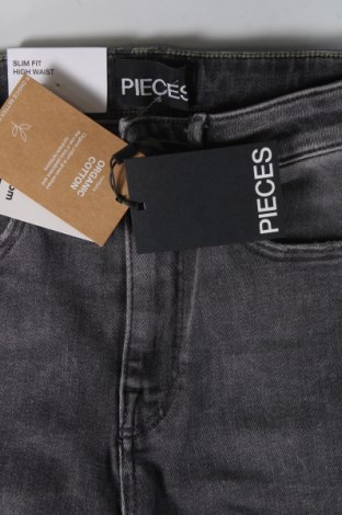 Damen Jeans Pieces, Größe XS, Farbe Grau, Preis € 12,70