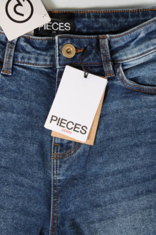 Damskie jeansy Pieces, Rozmiar XS, Kolor Niebieski, Cena 24,63 zł