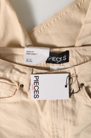 Dámske džínsy  Pieces, Veľkosť XXS, Farba Béžová, Cena  4,37 €