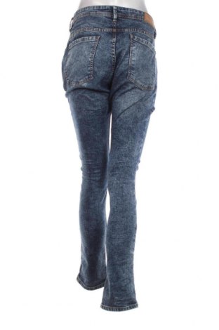 Γυναικείο Τζίν Pull&Bear, Μέγεθος XL, Χρώμα Μπλέ, Τιμή 5,39 €