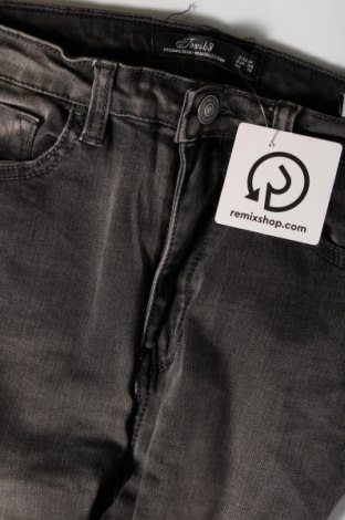 Damen Jeans Toxik 3, Größe M, Farbe Grau, Preis € 5,71