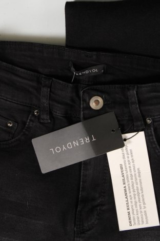 Dámske džínsy  Trendyol, Veľkosť XS, Farba Čierna, Cena  7,67 €
