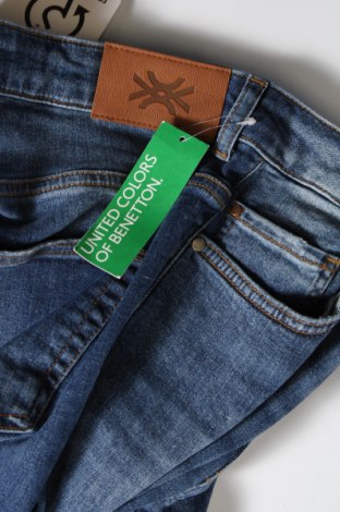 Damskie jeansy United Colors Of Benetton, Rozmiar M, Kolor Niebieski, Cena 74,37 zł
