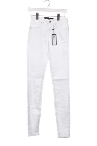 Dámske džínsy  Vero Moda, Veľkosť XS, Farba Biela, Cena  3,97 €