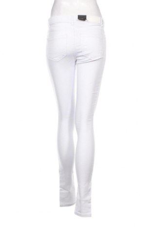 Дамски дънки Vero Moda, Размер XS, Цвят Бял, Цена 26,18 лв.