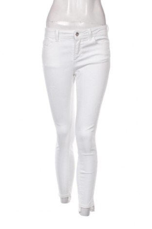 Damen Jeans Zara, Größe M, Farbe Weiß, Preis 18,79 €