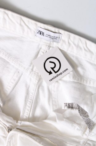 Damen Jeans Zara, Größe M, Farbe Weiß, Preis 13,84 €
