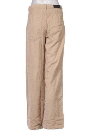 Дамски джинси Bershka, Размер M, Цвят Екрю, Цена 11,60 лв.