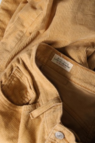 Pantaloni de velvet de femei Levi's, Mărime M, Culoare Bej, Preț 223,68 Lei