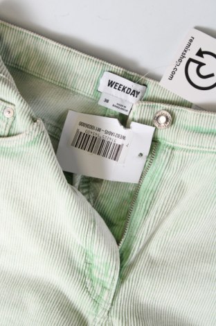 Pantaloni de velvet de femei Weekday, Mărime S, Culoare Verde, Preț 68,68 Lei