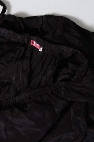 Γυναικεία σαλοπέτα River Island, Μέγεθος XS, Χρώμα Μαύρο, Τιμή 6,80 €