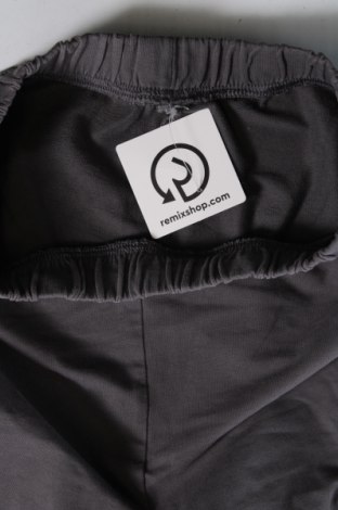 Pantaloni scurți de femei, Mărime S, Culoare Gri, Preț 17,95 Lei