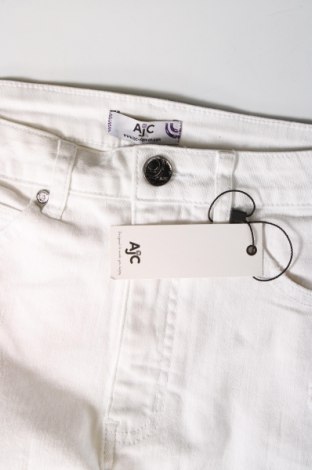 Damen Shorts Ajc, Größe S, Farbe Weiß, Preis € 15,98