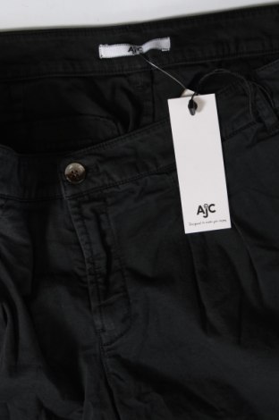 Дамски къс панталон Ajc, Размер M, Цвят Черен, Цена 13,33 лв.