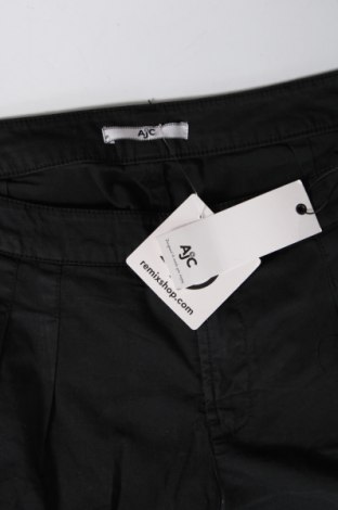Дамски къс панталон Ajc, Размер L, Цвят Черен, Цена 13,33 лв.