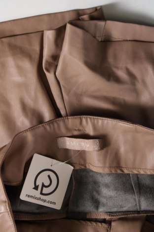 Дамски къс панталон Amisu, Размер S, Цвят Бежов, Цена 8,55 лв.