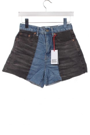 Γυναικείο κοντό παντελόνι BDG, Μέγεθος S, Χρώμα Πολύχρωμο, Τιμή 17,86 €