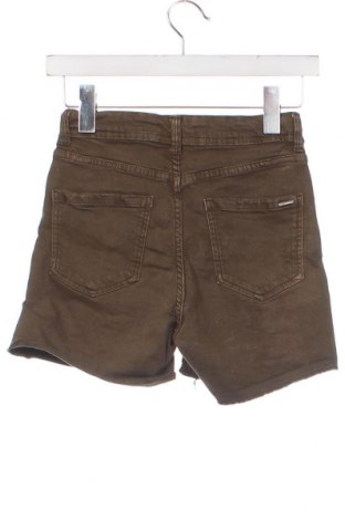 Pantaloni scurți de femei Bershka, Mărime XS, Culoare Verde, Preț 25,92 Lei