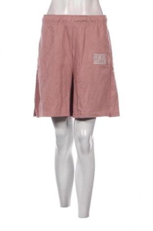 Γυναικείο κοντό παντελόνι Bershka, Μέγεθος XL, Χρώμα Σάπιο μήλο, Τιμή 7,05 €