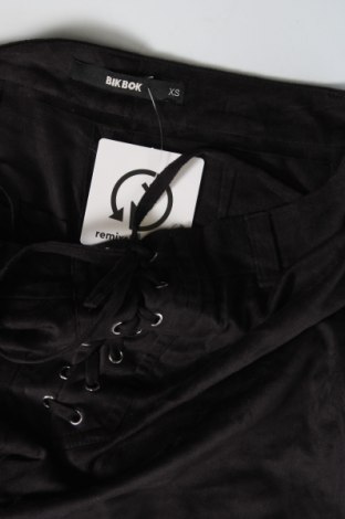 Γυναικείο κοντό παντελόνι Bik Bok, Μέγεθος XS, Χρώμα Μαύρο, Τιμή 11,75 €