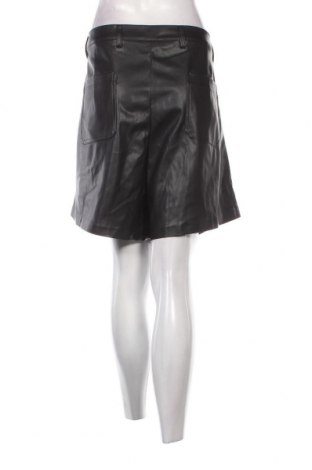 Дамски къс панталон Body Flirt, Размер 3XL, Цвят Черен, Цена 19,00 лв.