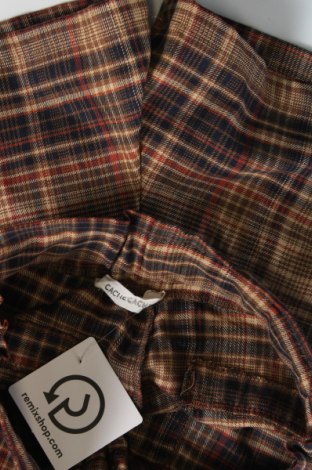 Γυναικείο κοντό παντελόνι Cache Cache, Μέγεθος XS, Χρώμα Πολύχρωμο, Τιμή 11,75 €
