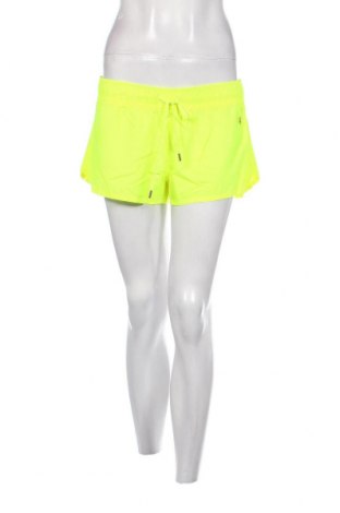 Γυναικείο κοντό παντελόνι Champion, Μέγεθος L, Χρώμα Πράσινο, Τιμή 6,64 €
