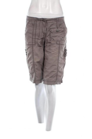 Pantaloni scurți de femei Clockhouse, Mărime L, Culoare Gri, Preț 28,80 Lei