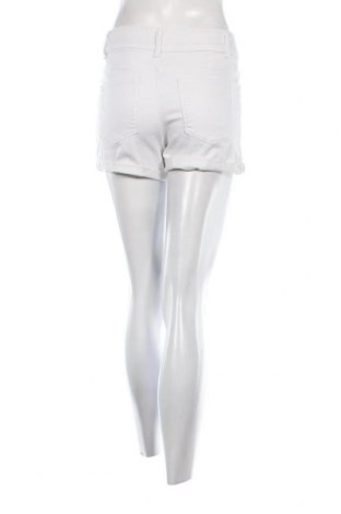 Γυναικείο κοντό παντελόνι Clockhouse, Μέγεθος S, Χρώμα Λευκό, Τιμή 5,19 €