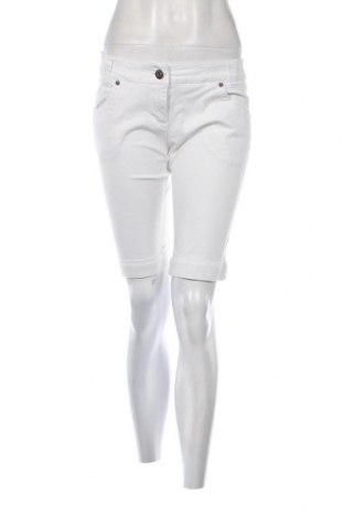 Γυναικείο κοντό παντελόνι Clockhouse, Μέγεθος M, Χρώμα Λευκό, Τιμή 6,00 €