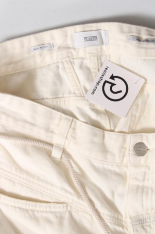Дамски къс панталон Closed, Размер XL, Цвят Екрю, Цена 57,75 лв.