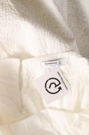 Дамски къс панталон Glamorous, Размер L, Цвят Бял, Цена 77,00 лв.