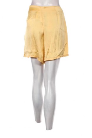 Дамски къс панталон Glamorous, Размер XL, Цвят Жълт, Цена 11,55 лв.