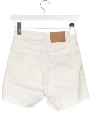 Дамски къс панталон H&M, Размер XS, Цвят Бял, Цена 15,50 лв.