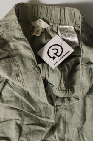 Дамски къс панталон H&M, Размер XS, Цвят Зелен, Цена 19,00 лв.