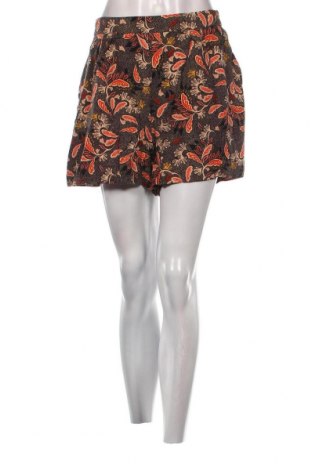 Γυναικείο κοντό παντελόνι H&M, Μέγεθος M, Χρώμα Πολύχρωμο, Τιμή 5,25 €