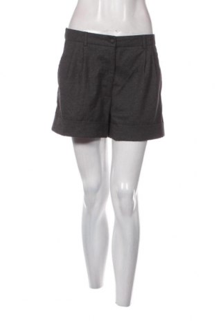 Pantaloni scurți de femei H&M, Mărime M, Culoare Gri, Preț 37,50 Lei