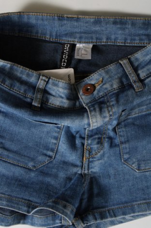 Дамски къс панталон H&M Divided, Размер XS, Цвят Син, Цена 7,60 лв.