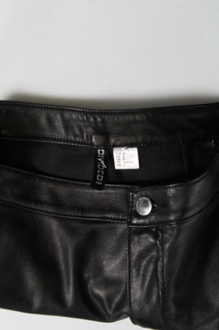 Damen Shorts H&M Divided, Größe M, Farbe Schwarz, Preis 3,21 €